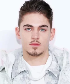 Hero Fiennes Tiffin Diamond Painting